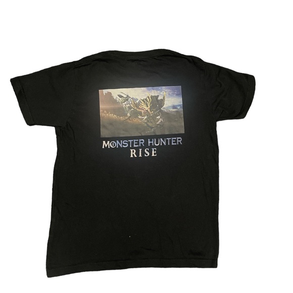 Uniqlo Monster Hunter Rise Black Cotton Kids T-shirt size 11-12 - Picture 2 of 6